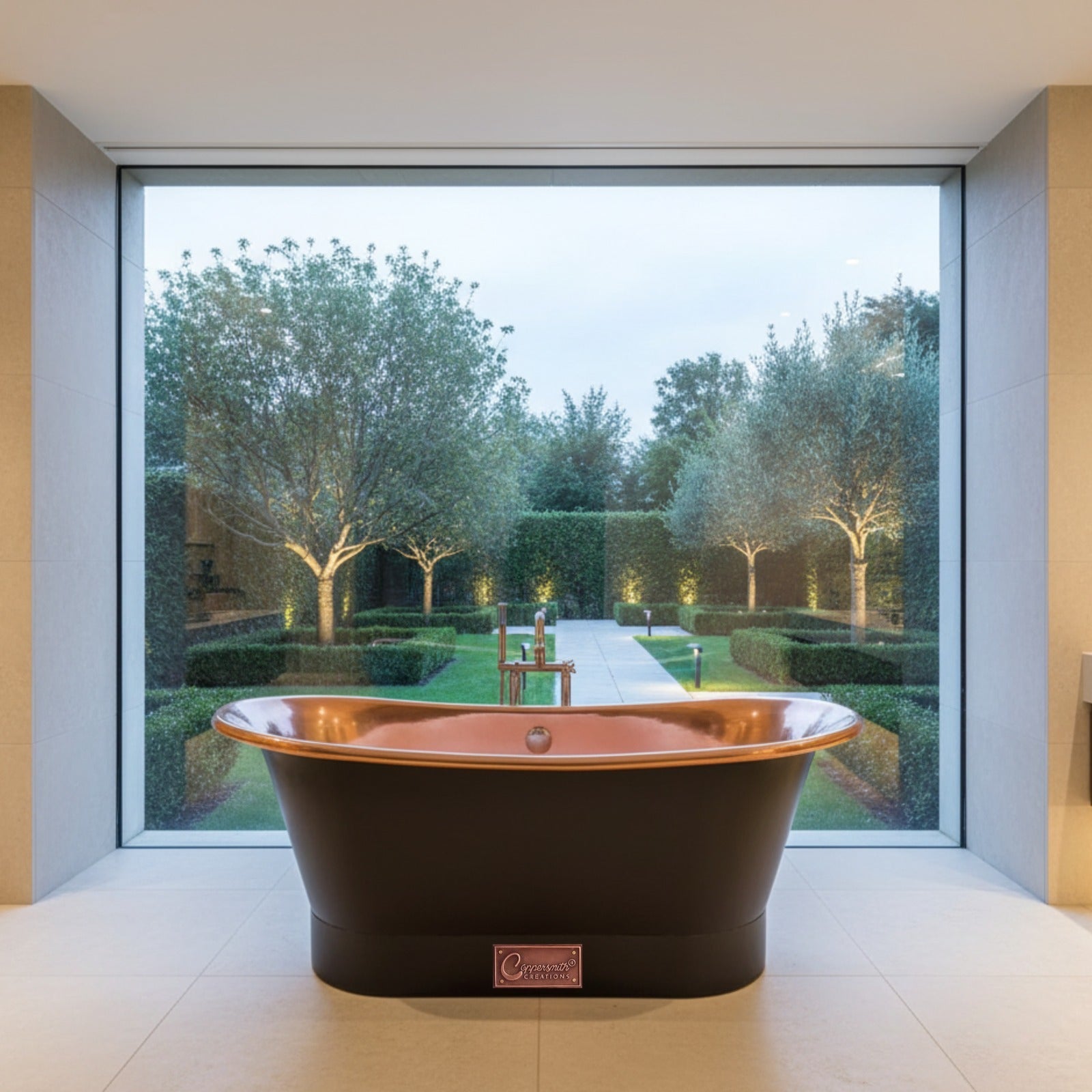 The Perfect Blend of Nature and Luxury: A Copper Bathtub Experience